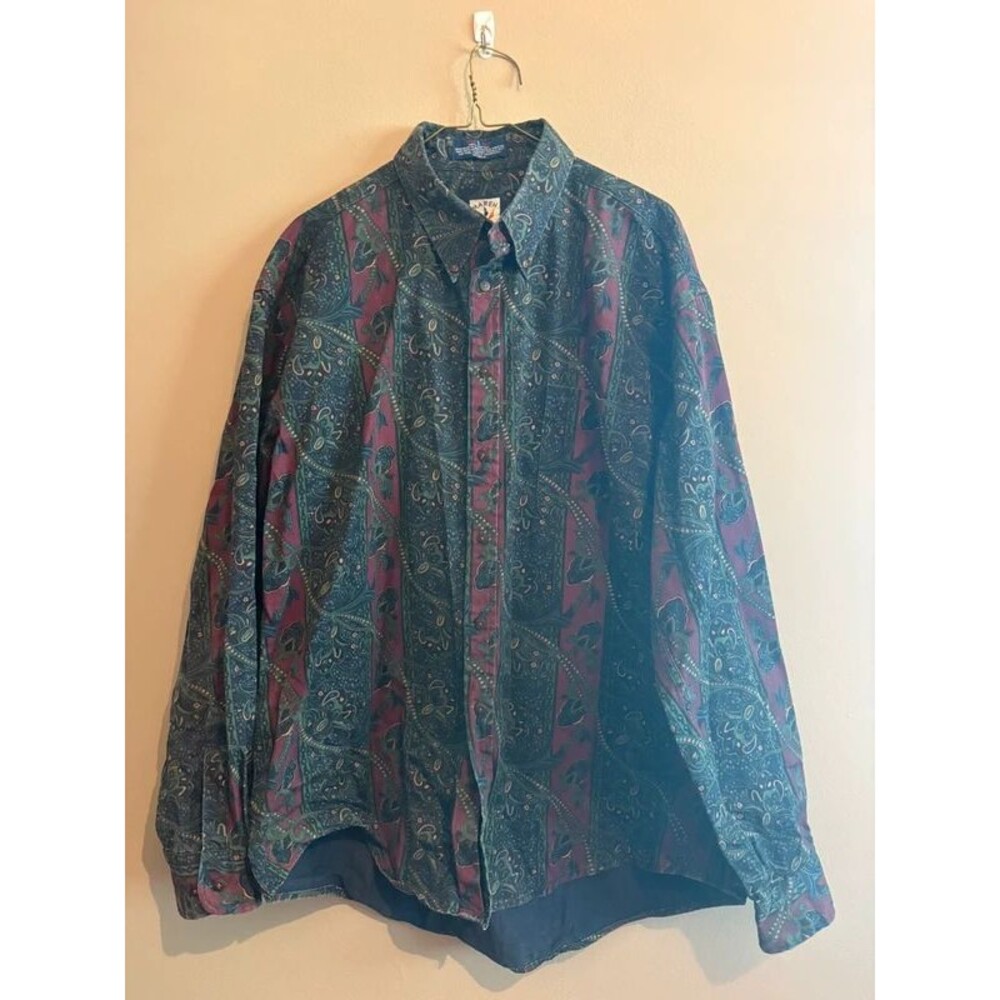Men’s vintage button-down